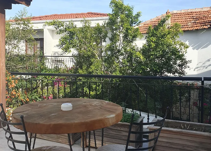 Monza House 2* Siğacık