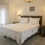 Monza House Otel Siğacık