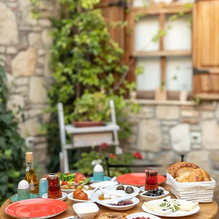 Monza House Otel 2*