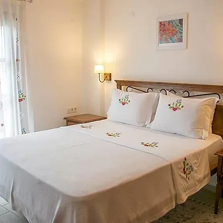 Monza House Otel 2*